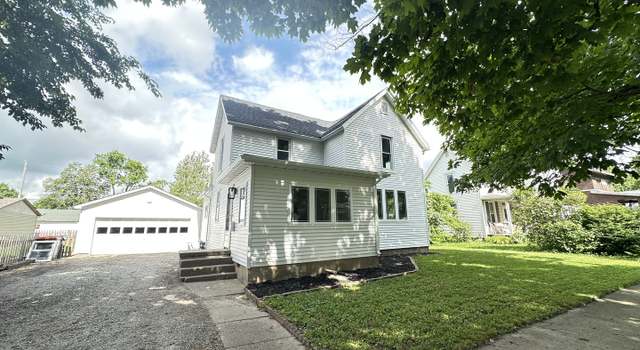 Photo of 509 N Plum St, Farmer City, IL 61842