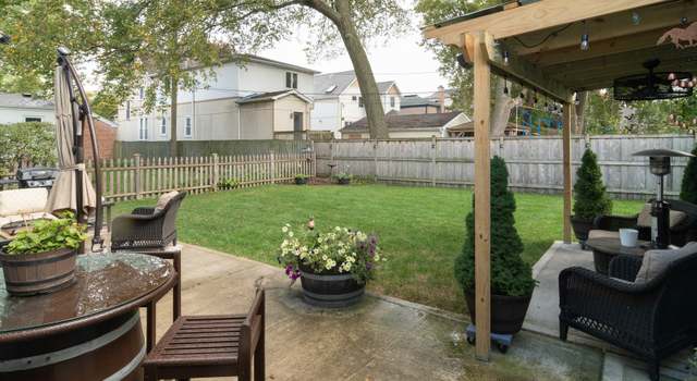 Photo of 1045 Division St, Oak Park, IL 60302