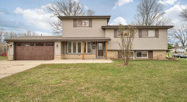 Photo of 747 S Wisconsin Ave, Addison, IL 60101