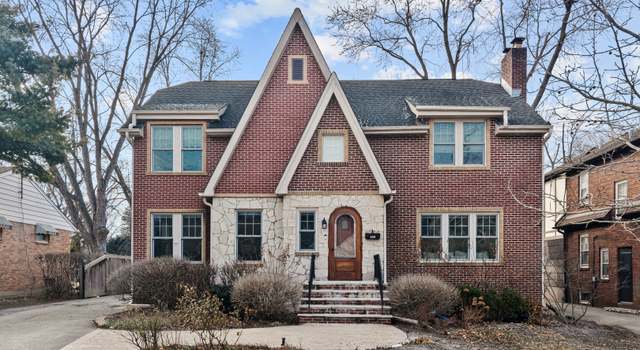 Photo of 423 Mckinley Ave, Libertyville, IL 60048