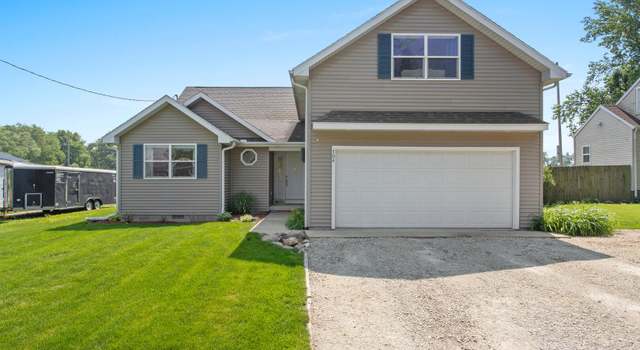 Photo of 504 S Fifth St, Fisher, IL 61843