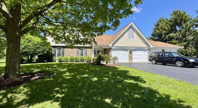 Photo of 211 N Creekside Trl Unit B, Mchenry, IL 60050