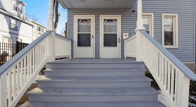 Photo of 2009 Jackson Ave, Evanston, IL 60201