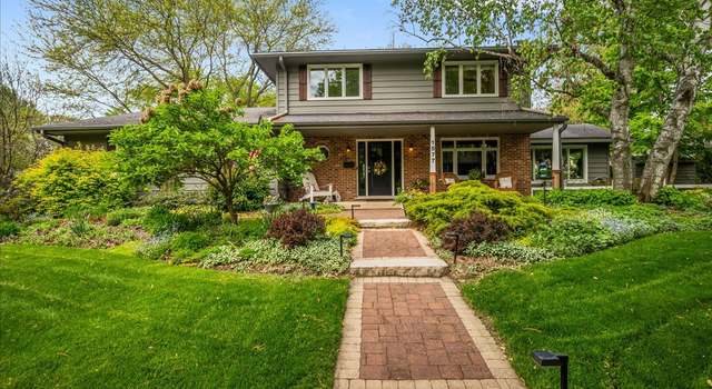 Photo of 1577 Clyde Dr, Naperville, IL 60565