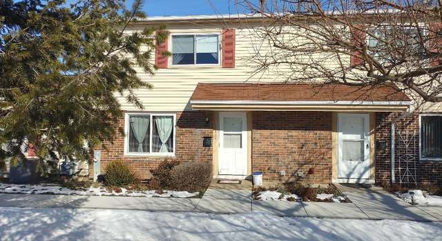Photo of 1727 Queensbury Cir, Hoffman Estates, IL 60169