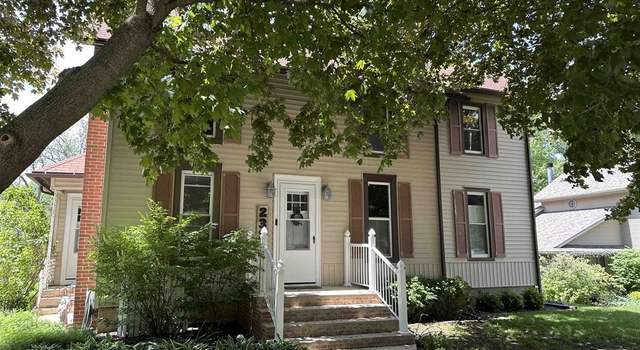 Photo of 238 S Walnut St, Stillman Valley, IL 61084