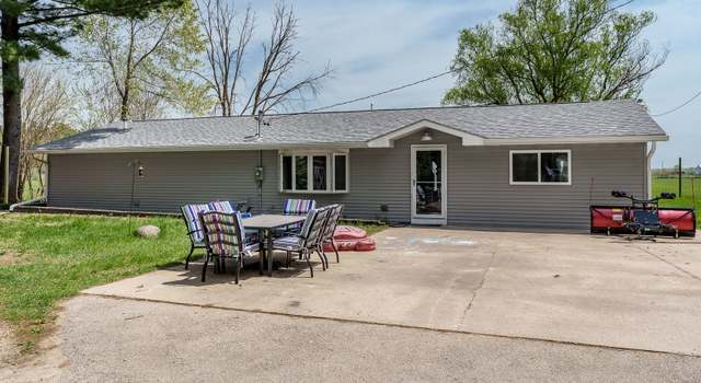 Photo of 15285 Wittwer Rd, South Beloit, IL 61080