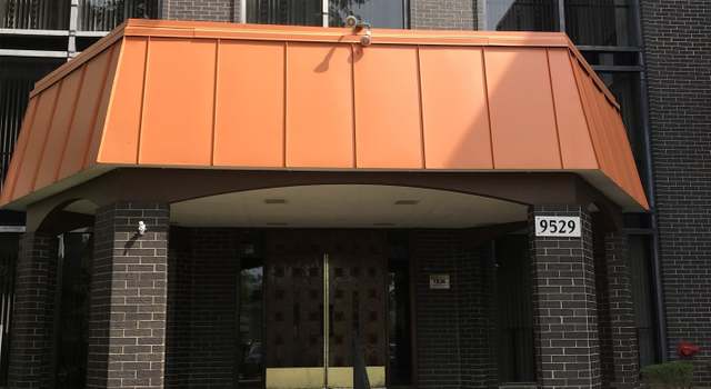 Photo of 9529 Bronx Ave #111, Skokie, IL 60077