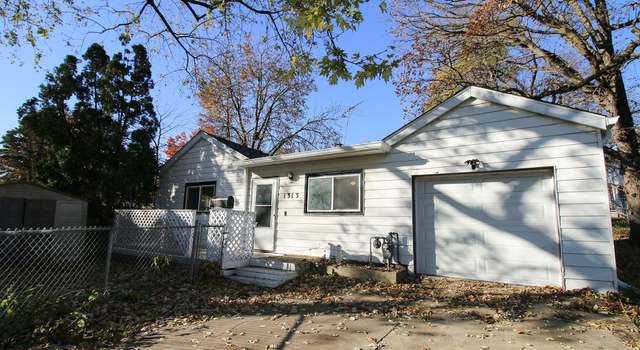 Photo of 1313 N Hickory St, Joliet, IL 60435