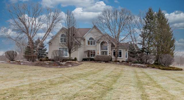 Photo of 37W880 Heritage Oaks Dr, St. Charles, IL 60175