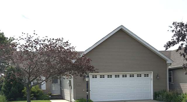Photo of 302 Prairie Lane Dr, Monticello, IL 61856