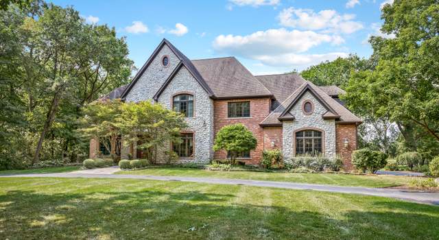 Photo of 2155 Fairway Ct, St. Charles, IL 60174