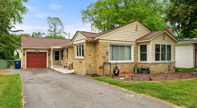 Photo of 2250 Corona Rd, Waukegan, IL 60087