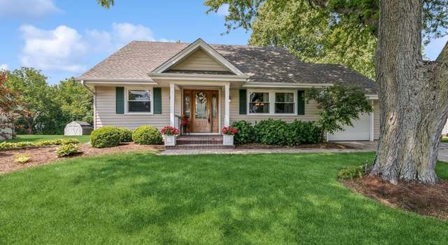 Photo of 862 Wimbleton Ln, Crystal Lake, IL 60014