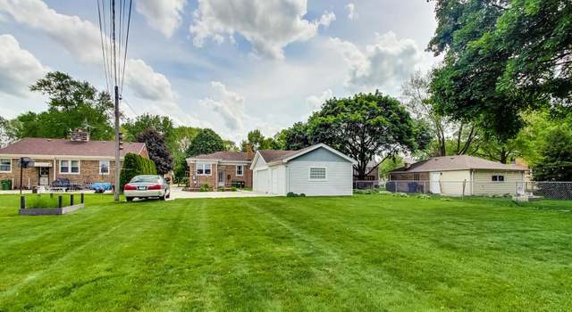 Photo of 4644 W 98th St, Oak Lawn, IL 60453