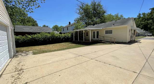 Photo of 2011 Dresden Ave, Rockford, IL 61103