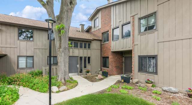 Photo of 2S601 Enrico Fermi Ct Unit 17-G, Warrenville, IL 60555