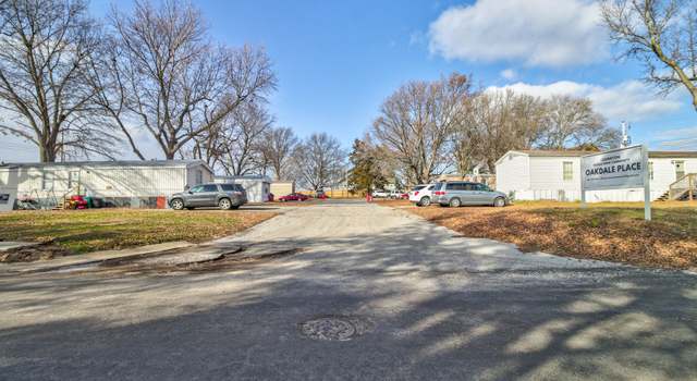 Photo of 1 Oakdale Pl, Lexington, MO 64067