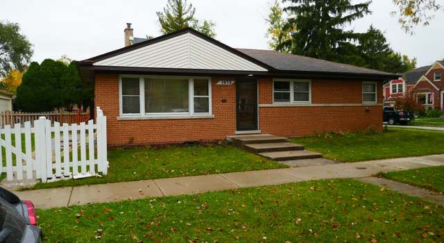 Photo of 1673 Ash St, Des Plaines, IL 60018