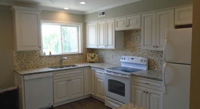 Photo of 9388 Bay Colony Dr Unit 2S, Des Plaines, IL 60016