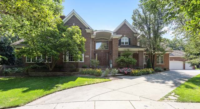 Photo of 1000 Tara Ct, Wheaton, IL 60189