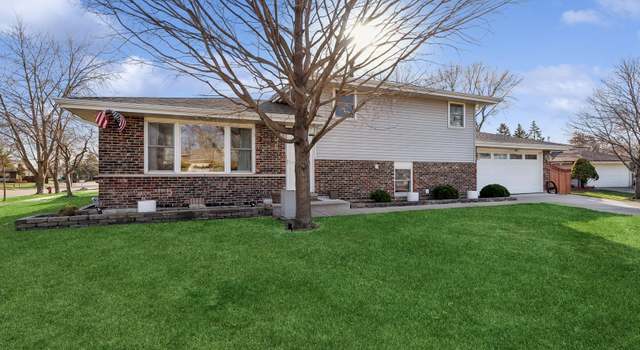 Photo of 2091 N Almond Ct, Palatine, IL 60074