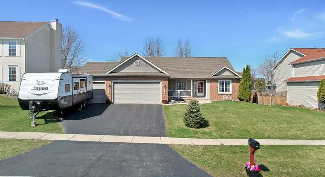 Photo of 911 Jamestown Ave, Belvidere, IL 61008