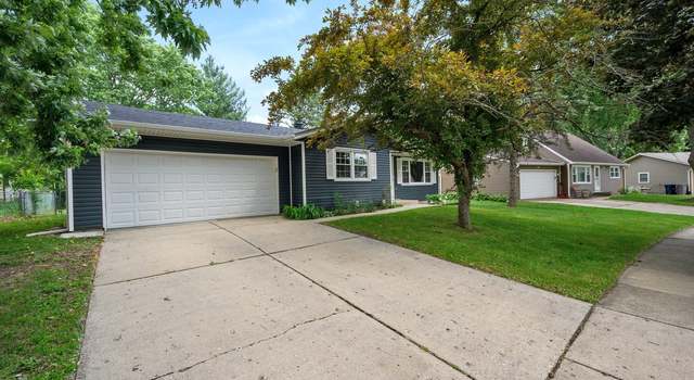 Photo of 381 Purdue Ln, Elgin, IL 60123