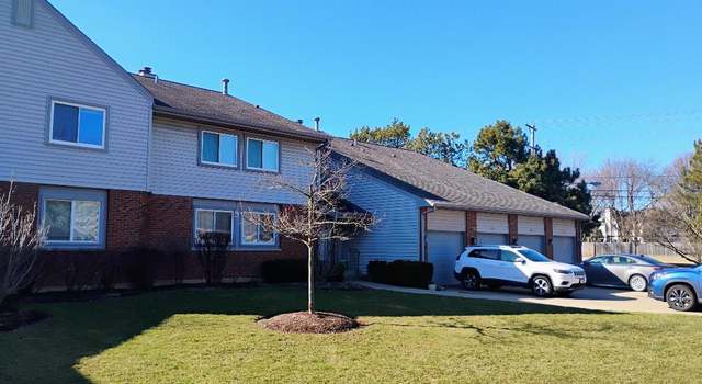 Photo of 129 E Morningside Ln #129, Buffalo Grove, IL 60089