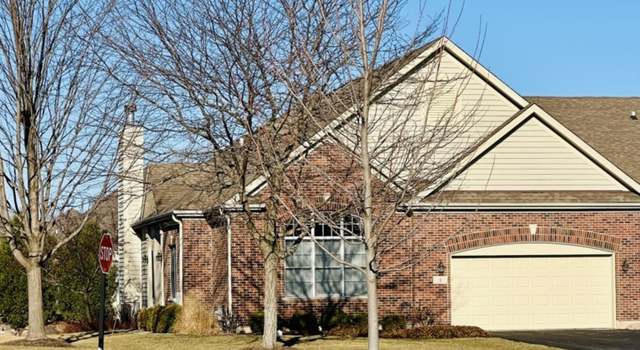 Photo of 1 Austrian Ct, Lake In The Hills, IL 60156