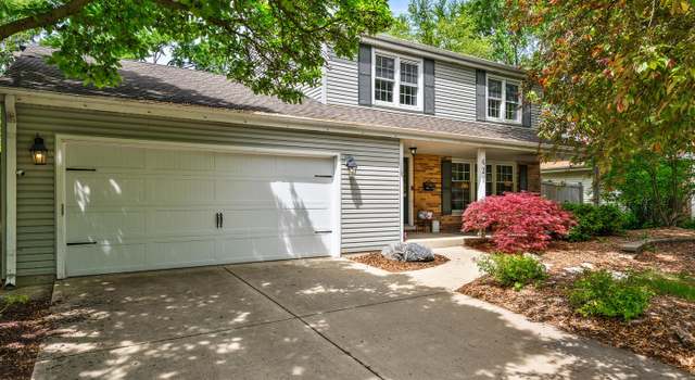 Property at 421 S River Rd, Naperville, IL 60540, 3 beds, 2.5 baths