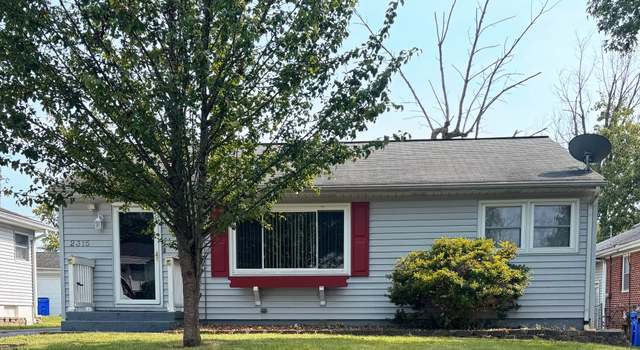Photo of 2315 W Hunt St, Decatur, IL 62526