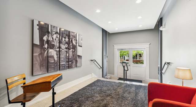 Photo of 154 School St Unit T5, Libertyville, IL 60048