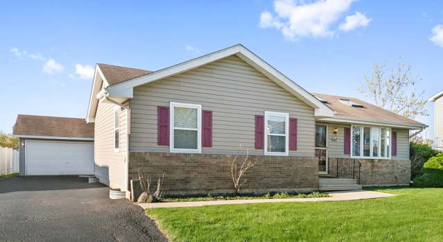 Photo of 2818 Warren Dorris Dr, Joliet, IL 60435