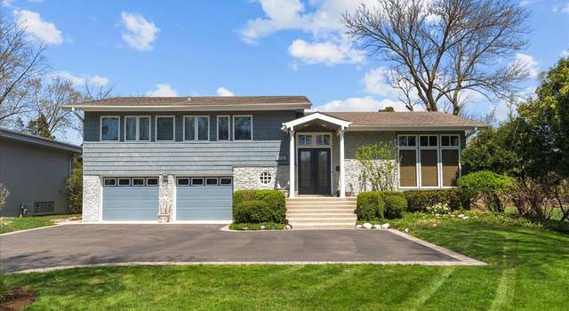 Photo of 1060 Edgebrook Ln, Glencoe, IL 60022