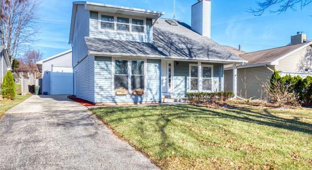 Photo of 381 Pearson Cir, Naperville, IL 60563