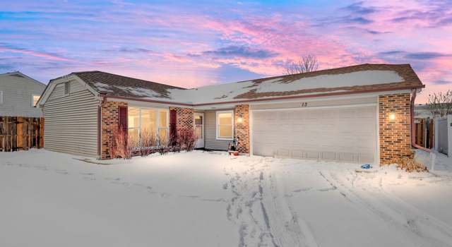 Photo of 13 Arrowwood Ct, Streamwood, IL 60107