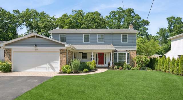 Photo of 200 W Center Ave, Lake Bluff, IL 60044