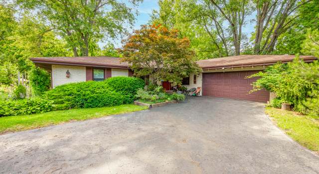 Photo of 42 Cambridge Ln, Lincolnshire, IL 60069