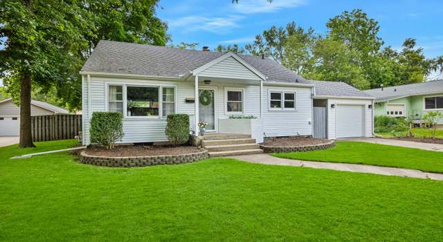 Photo of 1005 N Walnut St, Normal, IL 61761
