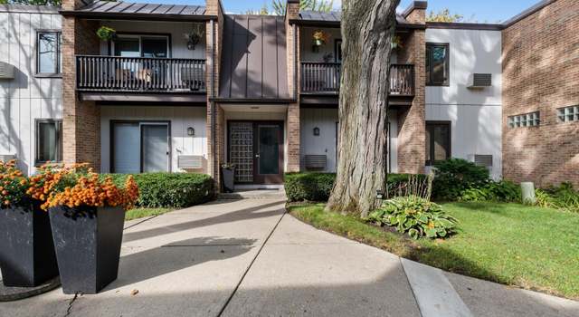 Photo of 1755 Henley St Unit 2N, Glenview, IL 60025