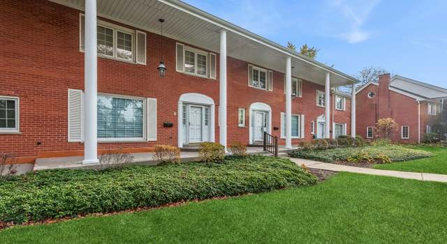 Photo of 27 N Tower Rd #27, Oak Brook, IL 60523
