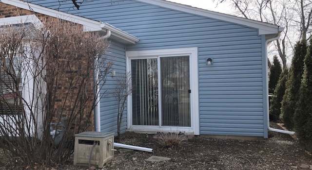 Photo of 1817 Raleigh Ln, Hoffman Estates, IL 60169
