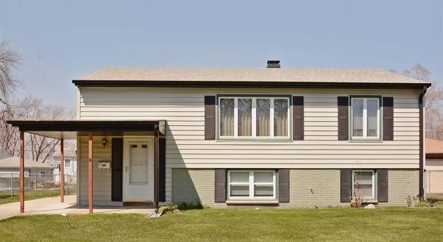 Photo of 8812 Fairway Dr, Orland Park, IL 60462
