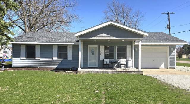 Photo of 202 N Sixth St, Ashkum, IL 60911