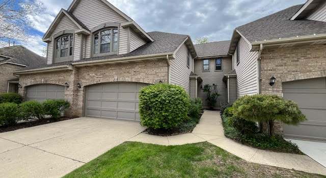 Photo of 326 Club House Dr, Bloomingdale, IL 60108
