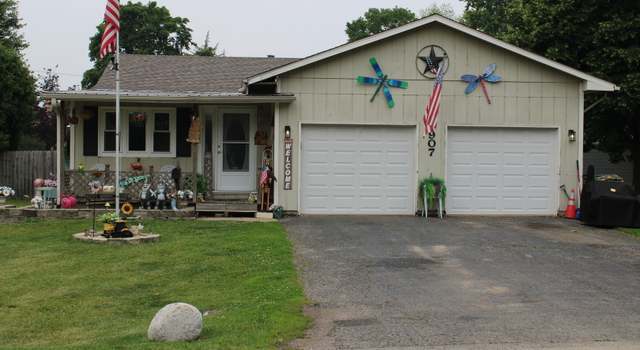 Photo of 907 N Eddy St, Sandwich, IL 60548