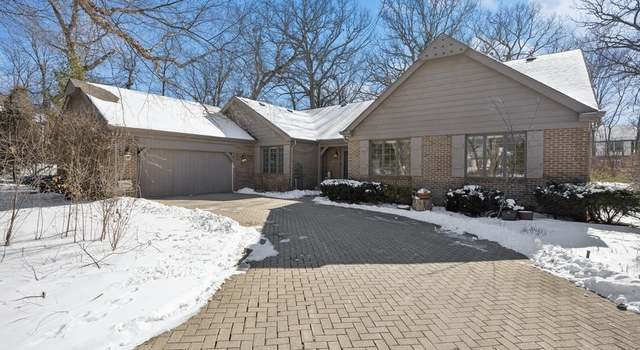 Photo of 261 Dover Cir, Lake Forest, IL 60045