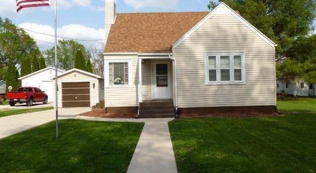 Photo of 525 S Chestnut St, Blandinsville, IL 61420