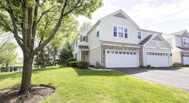Photo of 1953 Cobblestone Dr, Carpentersville, IL 60110